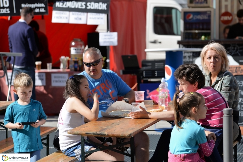 A 9 éves Korzó születésnapi partiján