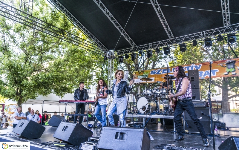 Keresztes Ildikó koncert a Szelektív Szombaton