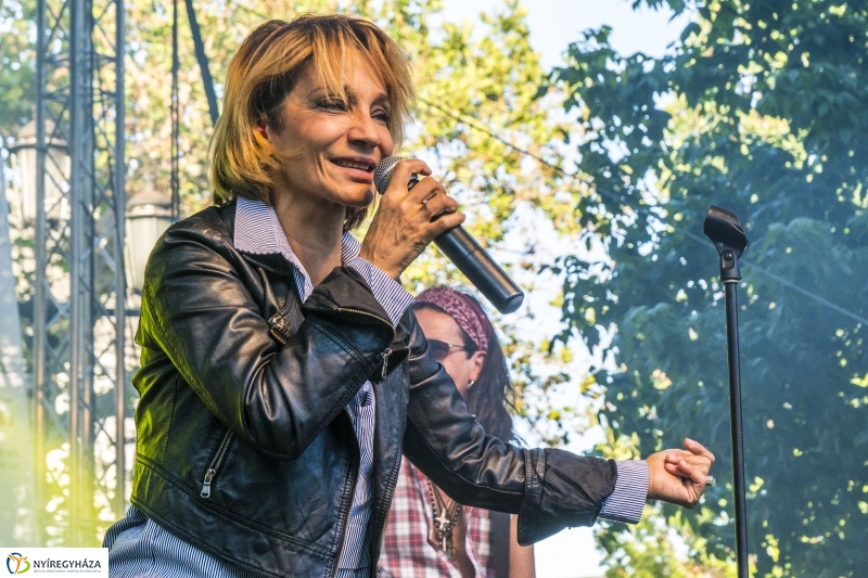 Keresztes Ildikó koncert a Szelektív Szombaton