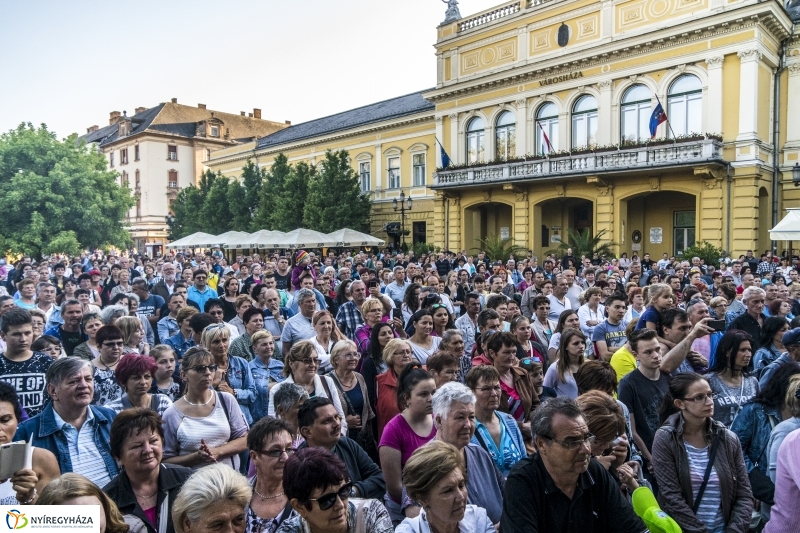 Keresztes Ildikó koncert a Szelektív Szombaton