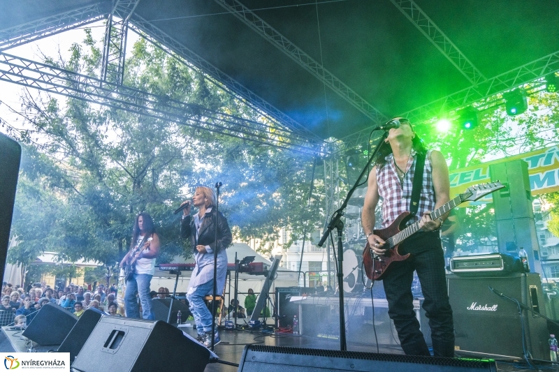 Keresztes Ildikó koncert a Szelektív Szombaton