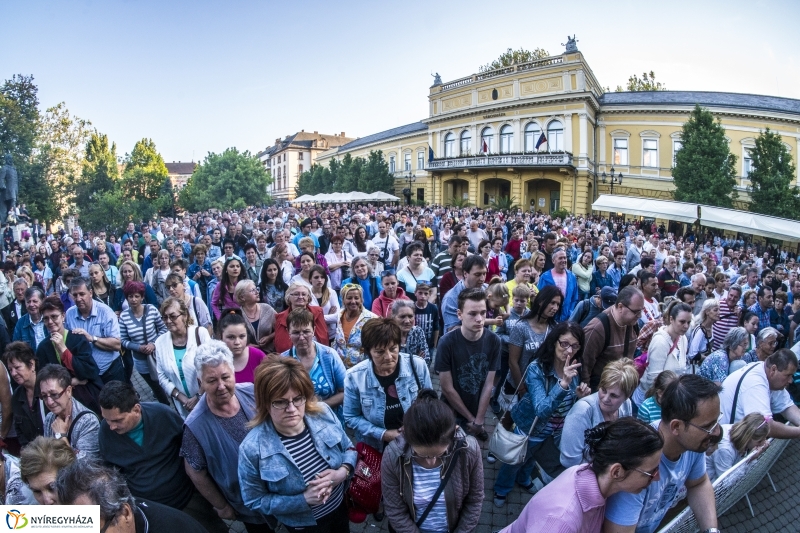 Keresztes Ildikó koncert a Szelektív Szombaton