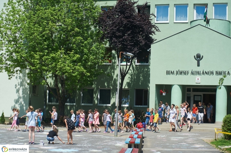 Játszótér a Bem iskolában - fotó Szarka Lajos