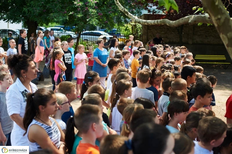 Játszótér a Bem iskolában - fotó Szarka Lajos