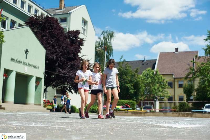 Játszótér a Bem iskolában - fotó Szarka Lajos