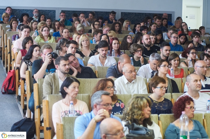 Ifjúsági konferencia az egyetemen - fotó Szarka Lajos