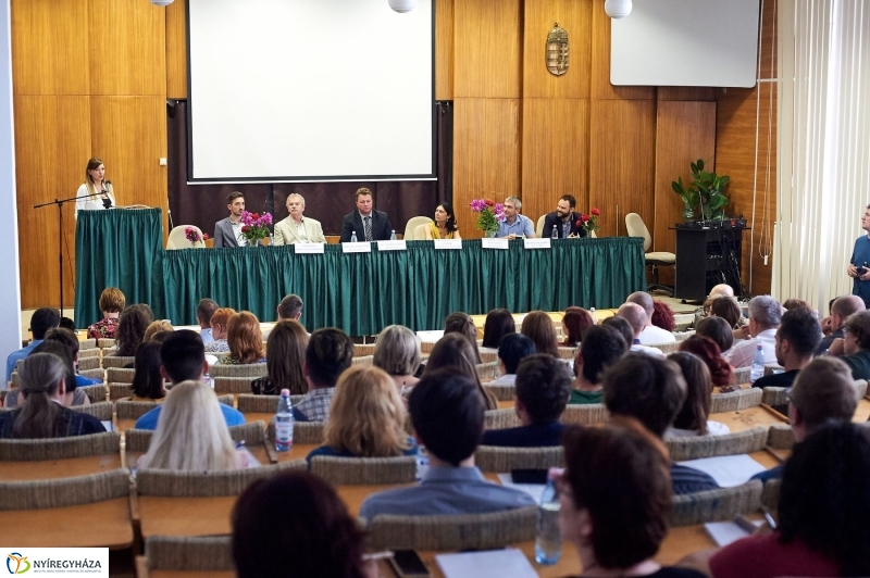 Ifjúsági konferencia az egyetemen - fotó Szarka Lajos