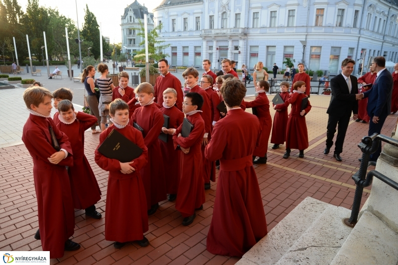 A New College Oxford kórus Nyíregyházán lépett fel