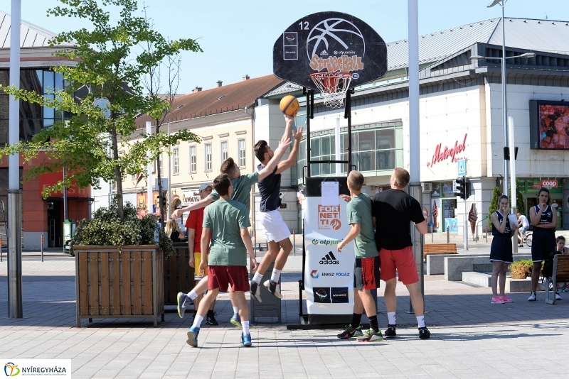 Streetball a Kossuth téren