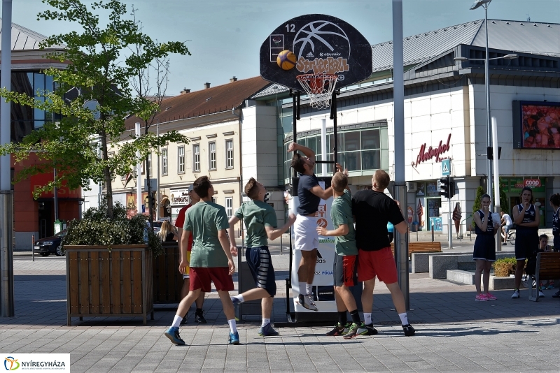 Streetball a Kossuth téren