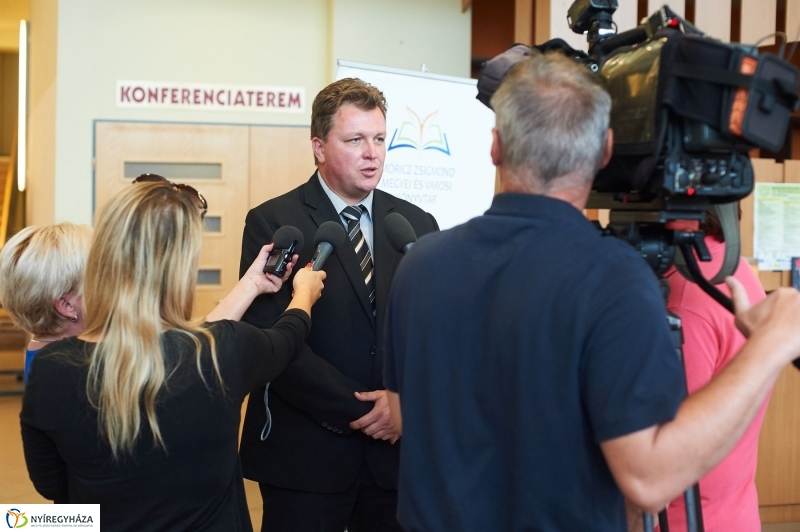 Ünnepi Könyvhét sajtótájékoztató - fotó Szarka Lajos