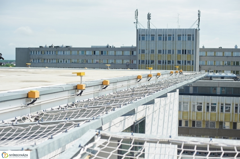 Helikopter leszálló a kórházban - fotó Szarka Lajos