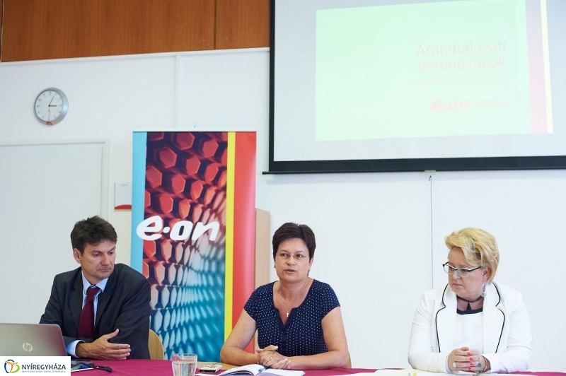 Eon sajtótájékoztató - fotó Szarka Lajos