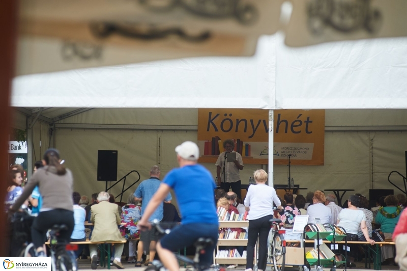 88. Ünnepi Könyvhét Nyíregyházán - fotó Szarka Lajos