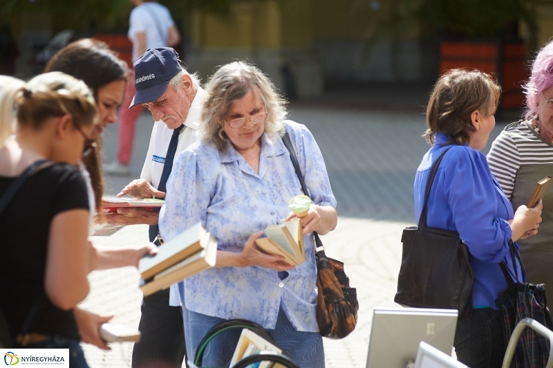88. Ünnepi Könyvhét Nyíregyházán - fotó Szarka Lajos