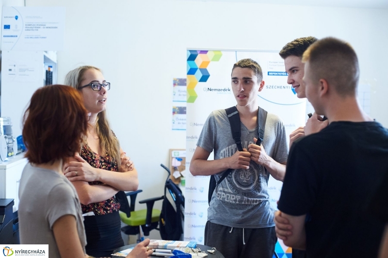 Diákmunka börze - fotó Szarka Lajos