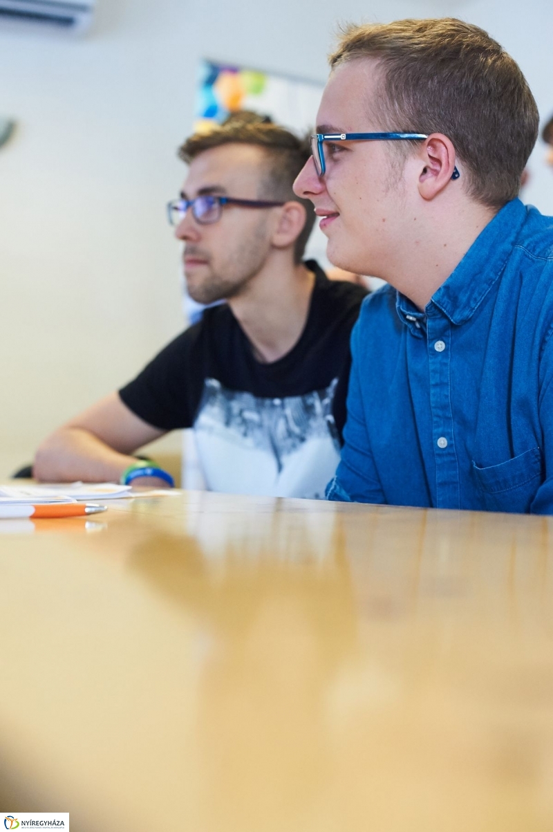 Diákmunka börze - fotó Szarka Lajos