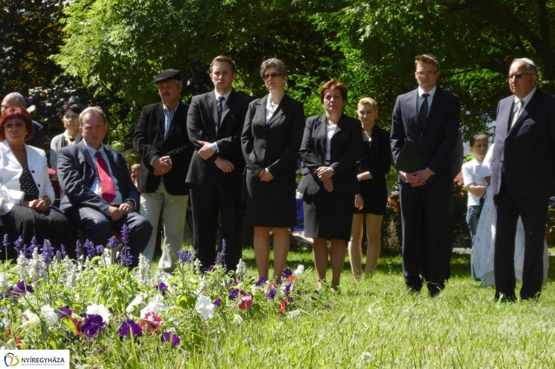 Holocaust áldozataira emlékeztek - fotó Szarka Lajos