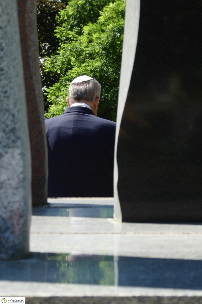 Holocaust áldozataira emlékeztek - fotó Szarka Lajos