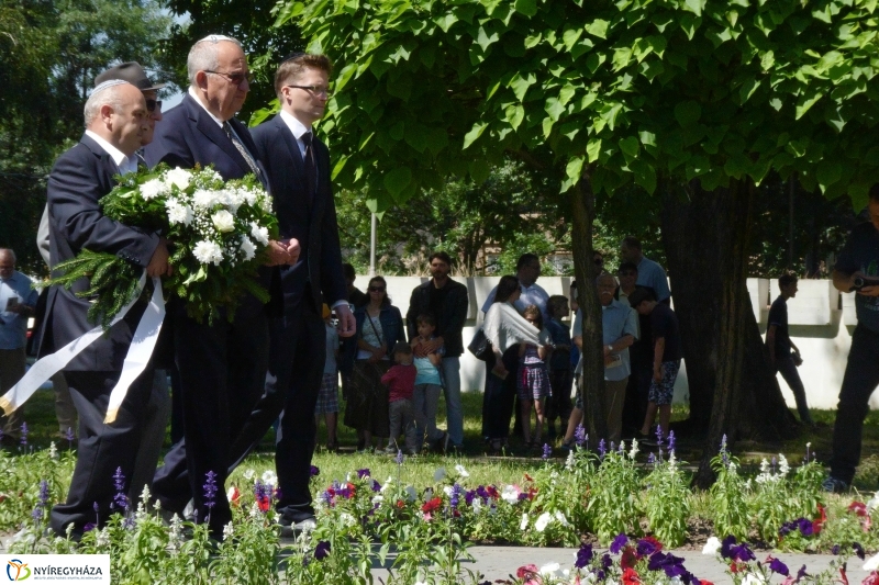 Holocaust áldozataira emlékeztek - fotó Szarka Lajos