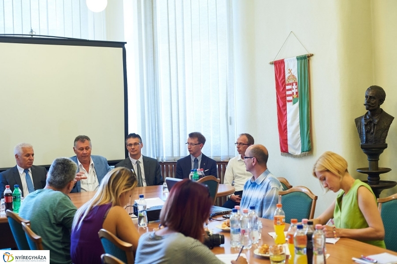 Informatikai sajtótájékoztató a kórházban - fotó Szarka Lajos