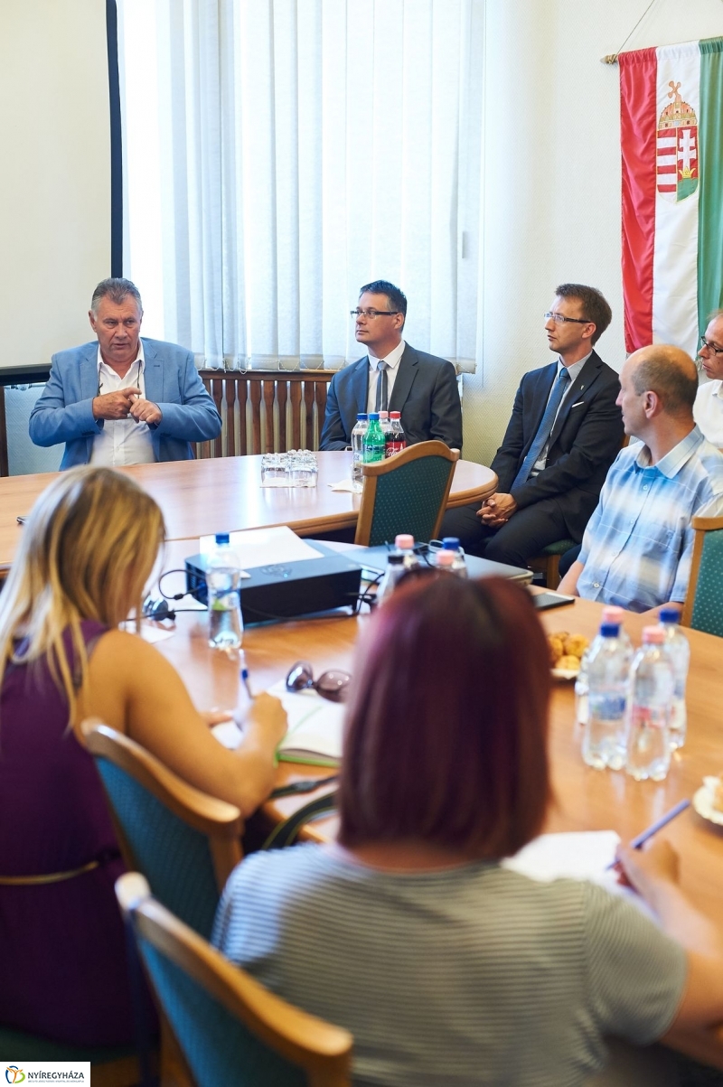 Informatikai sajtótájékoztató a kórházban - fotó Szarka Lajos