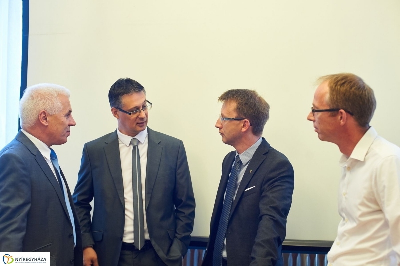 Informatikai sajtótájékoztató a kórházban - fotó Szarka Lajos