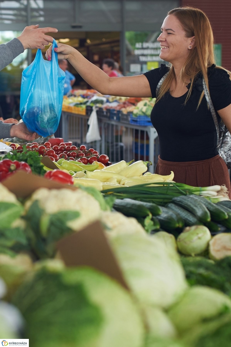Piac szépségverseny és új parkolók - fotó Szarka Lajos