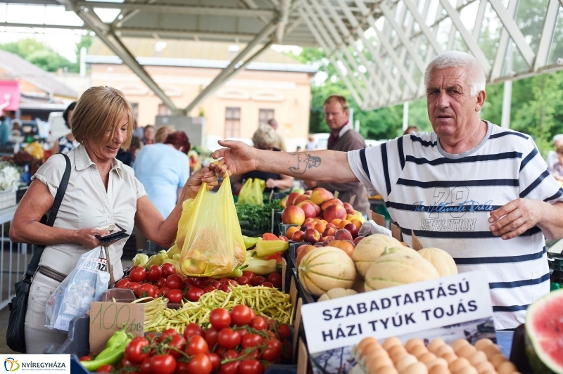 Piac szépségverseny és új parkolók - fotó Szarka Lajos