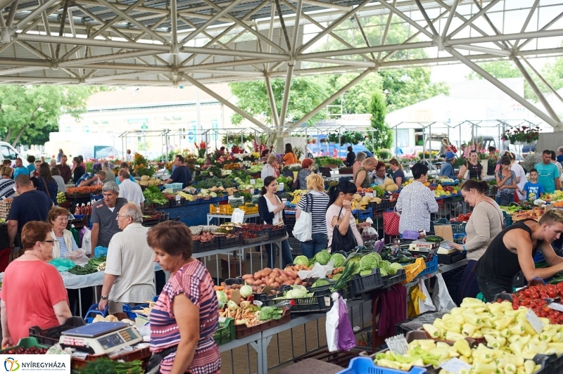 Piac szépségverseny és új parkolók - fotó Szarka Lajos