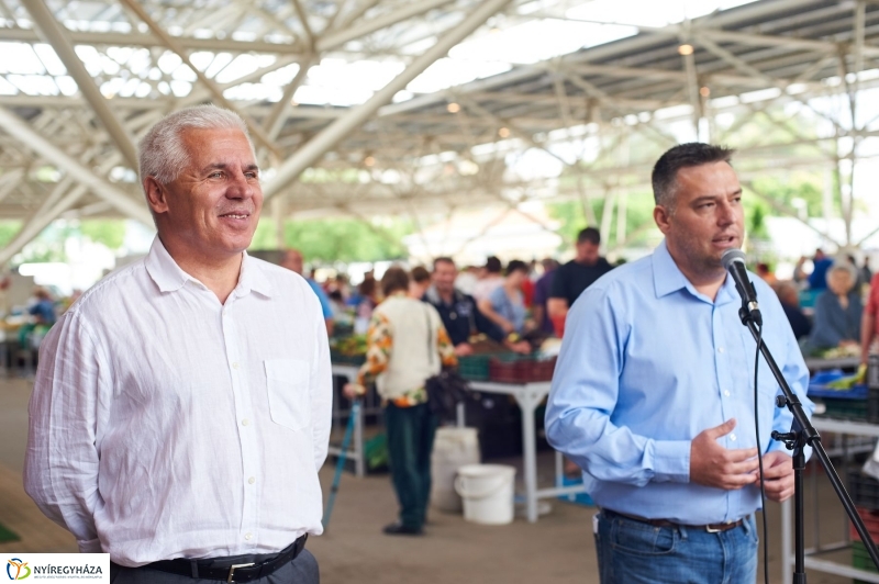 Piac szépségverseny és új parkolók - fotó Szarka Lajos