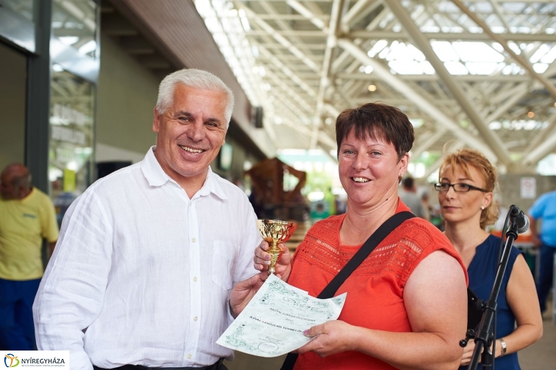 Piac szépségverseny és új parkolók - fotó Szarka Lajos