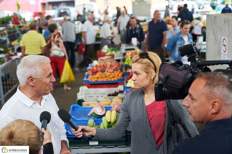 Piac szépségverseny és új parkolók - fotó Szarka Lajos