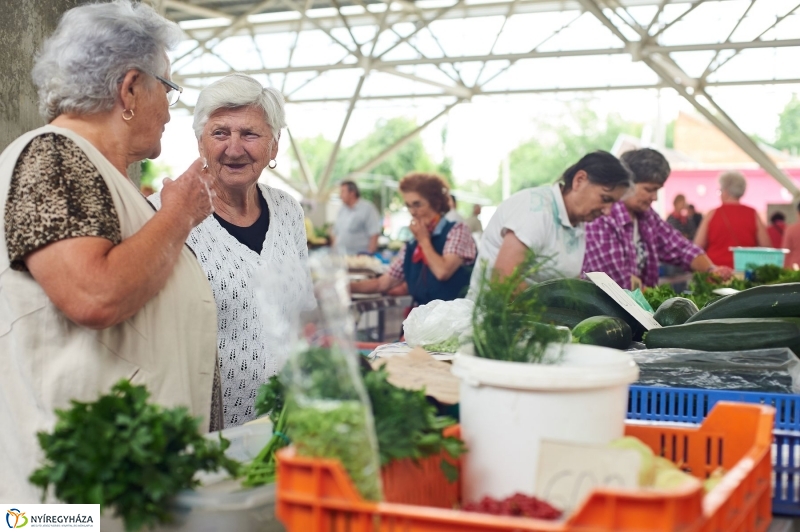 Piac szépségverseny és új parkolók - fotó Szarka Lajos