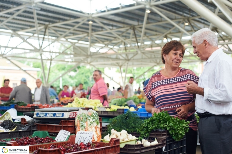 Piac szépségverseny és új parkolók - fotó Szarka Lajos
