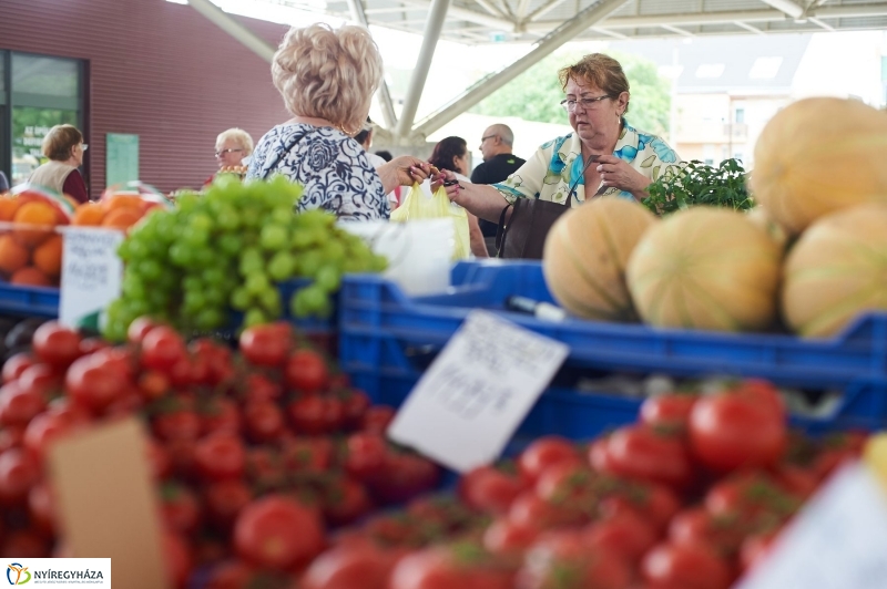 Piac szépségverseny és új parkolók - fotó Szarka Lajos
