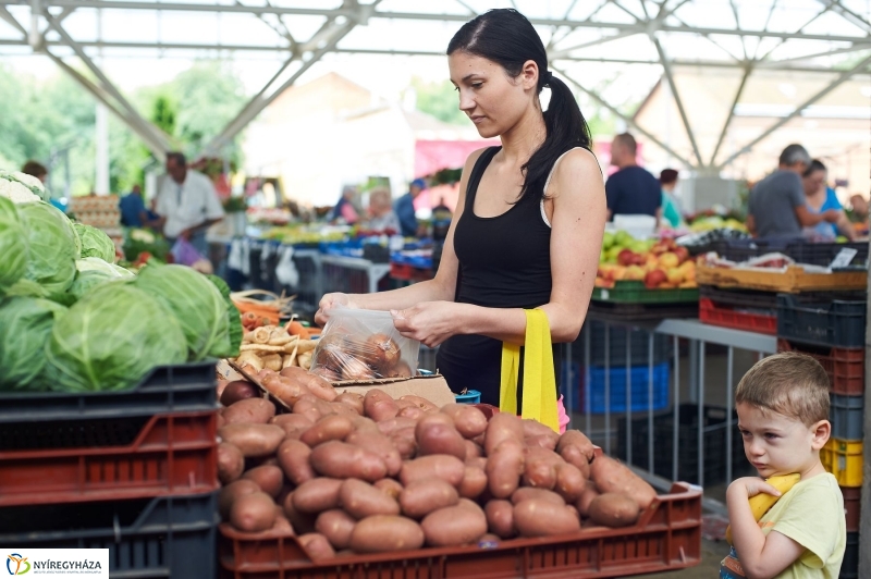 Piac szépségverseny és új parkolók - fotó Szarka Lajos