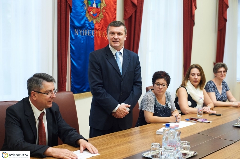 Támogatás rászoruló hallgatóknak - fotó Szarka Lajos