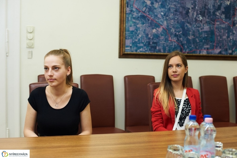 Támogatás rászoruló hallgatóknak - fotó Szarka Lajos