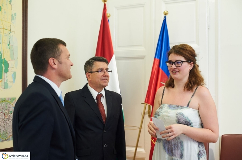 Támogatás rászoruló hallgatóknak - fotó Szarka Lajos