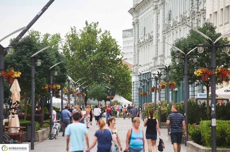 Készülődés a bringa fesztiválra - fotó Szarka Lajos