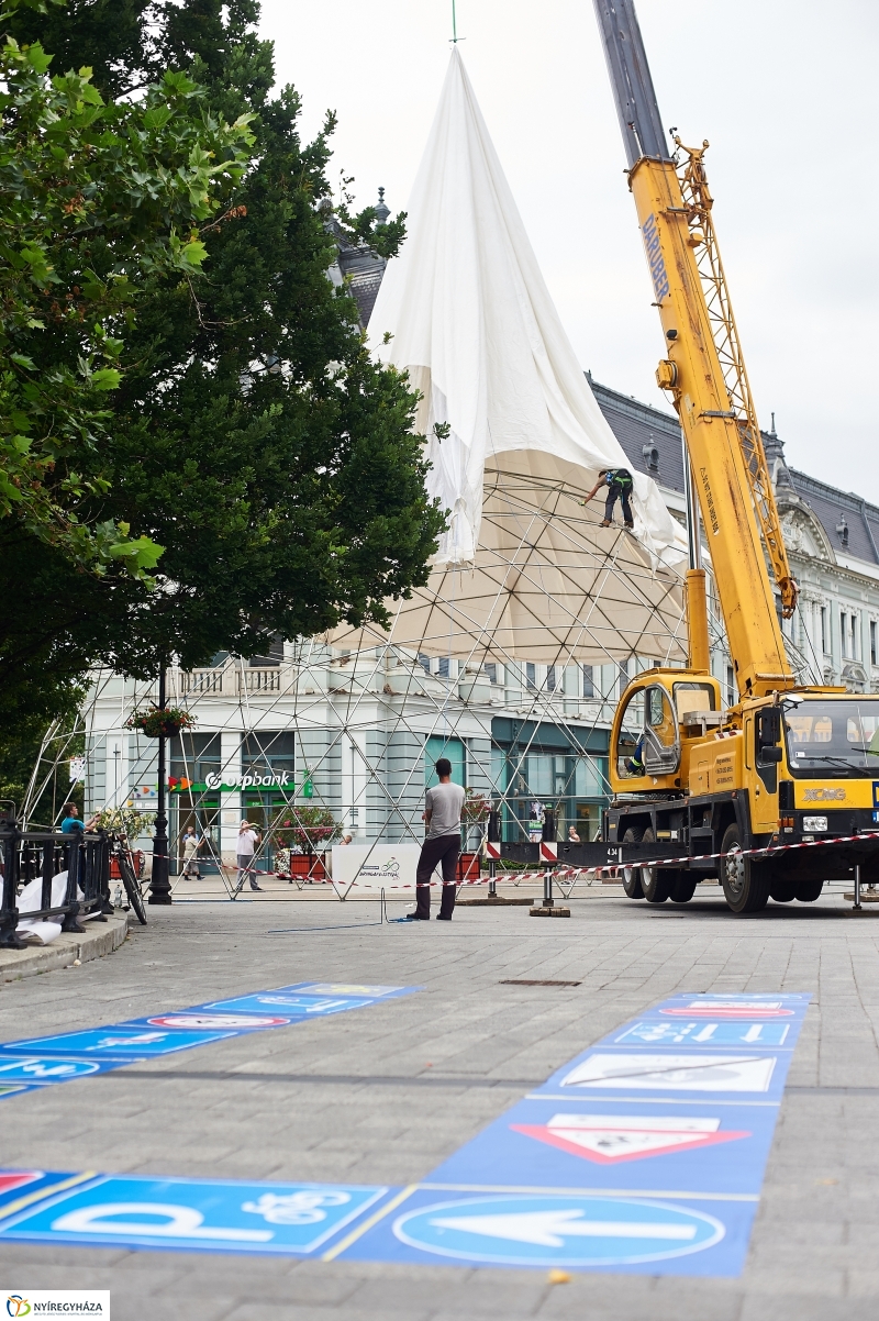 Készülődés a bringa fesztiválra - fotó Szarka Lajos