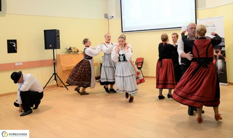 A Szabolcs Néptáncegyüttes bemutatkozása az Értékes Esték sorozatban