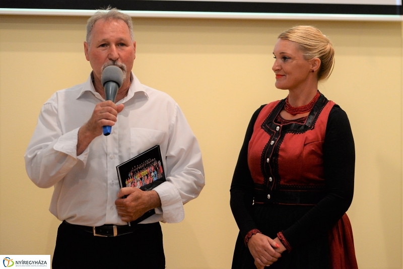 A Szabolcs Néptáncegyüttes bemutatkozása az Értékes Esték sorozatban