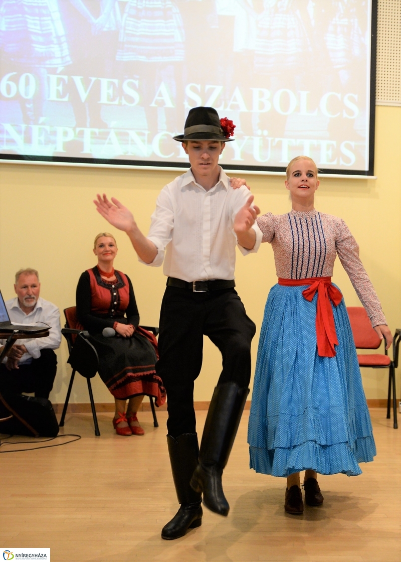 A Szabolcs Néptáncegyüttes bemutatkozása az Értékes Esték sorozatban