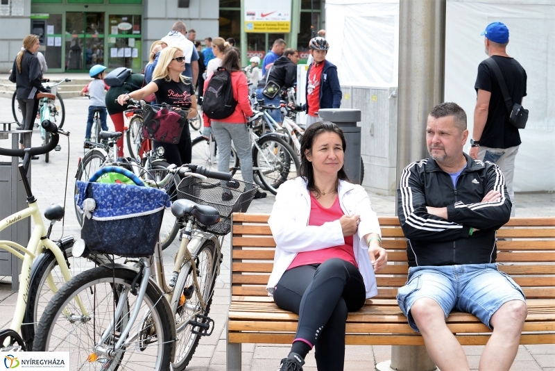 Elrajtolt a Vidám Kerekezés