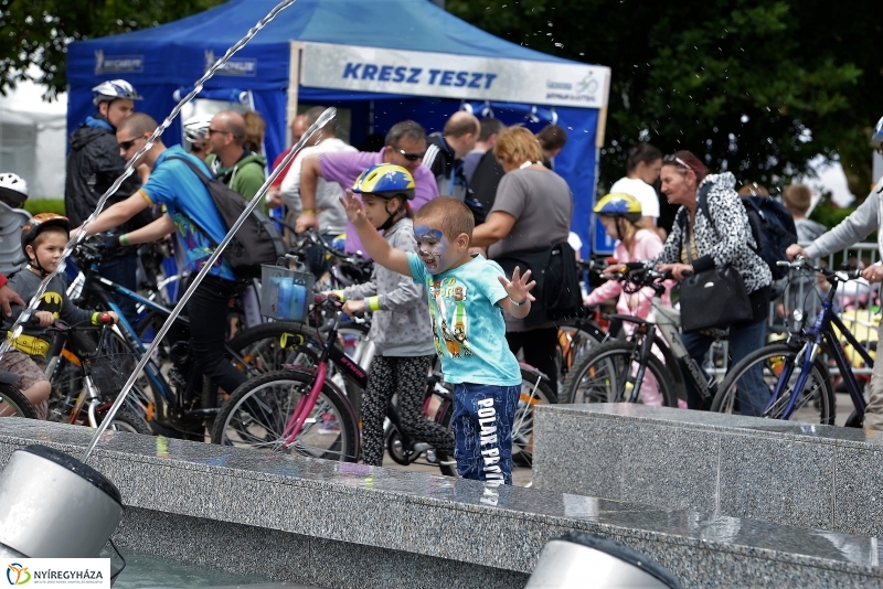 Elrajtolt a Vidám Kerekezés