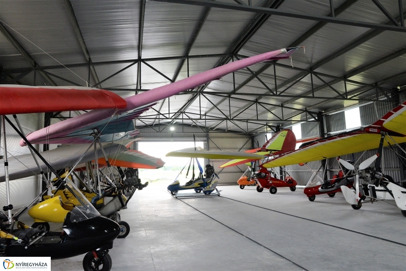 Repülőgép hangár átadás
