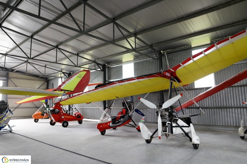 Repülőgép hangár átadás