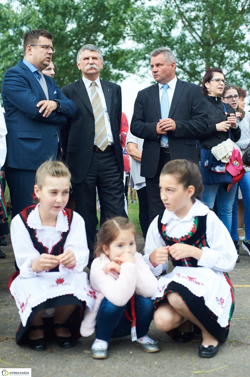 Ajaki lakodalom - fotó Szarka Lajos